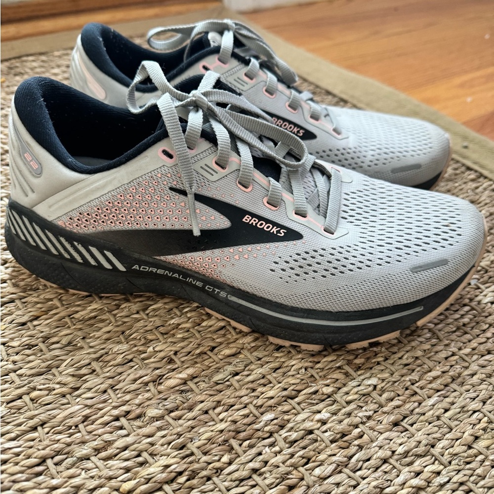 Brooks adrenaline W8.5